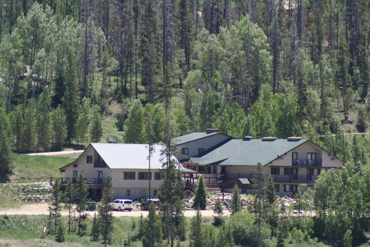 Hideaway Mountain Lodge Fraser Exterior photo